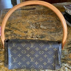 Louis Vuitton mini loop bag